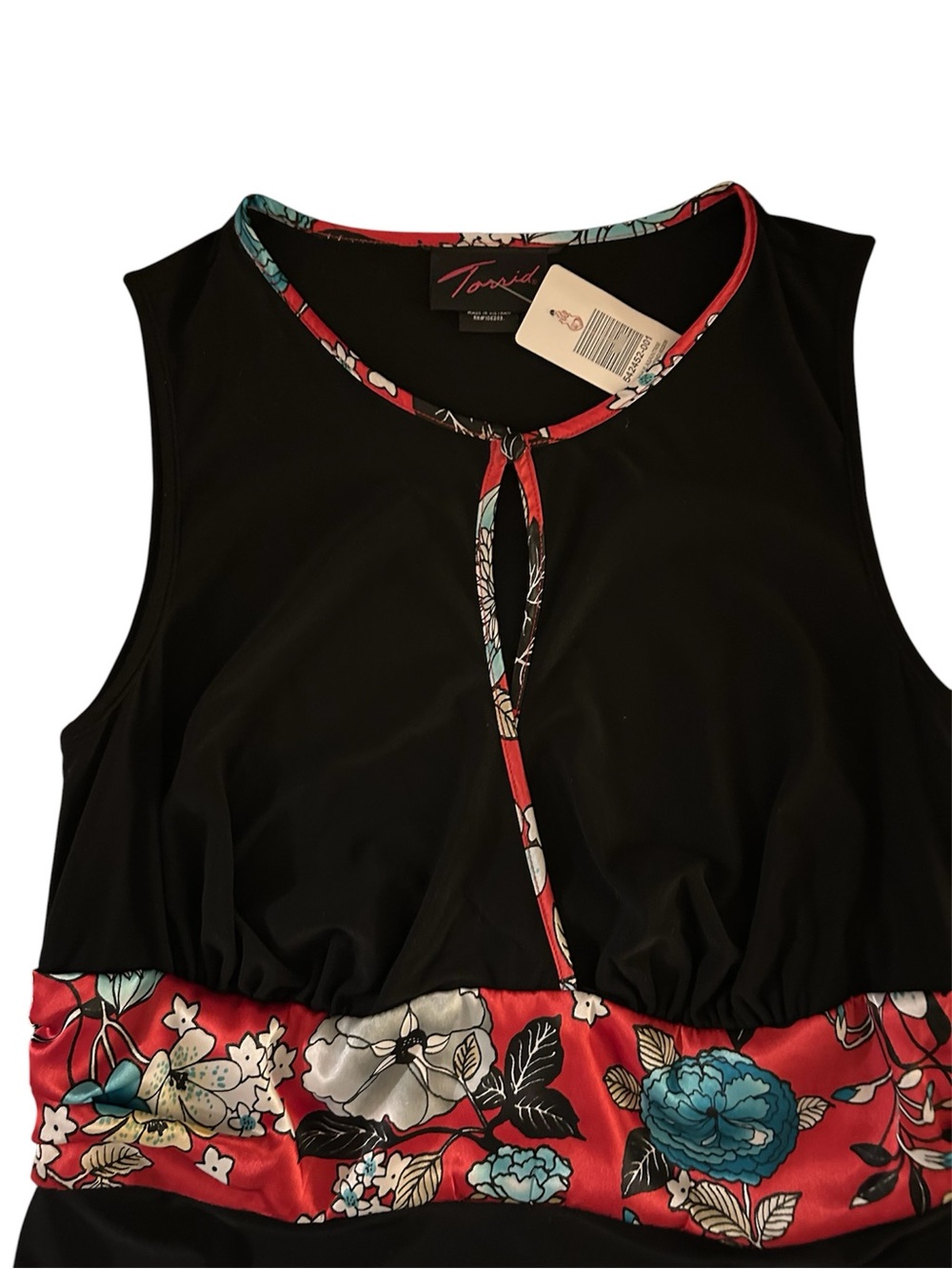 Torrid Tank - Picture 2 of 3
